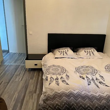 Proche Gare Routiere * マントン